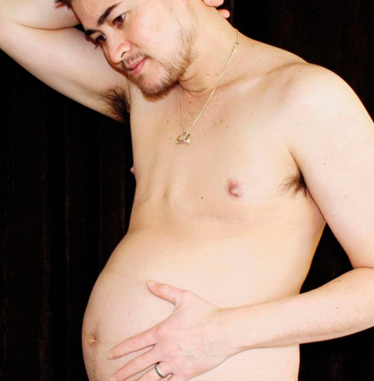 Hombre embarazado