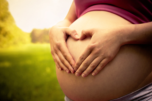 movimientos del bebé en el vientre