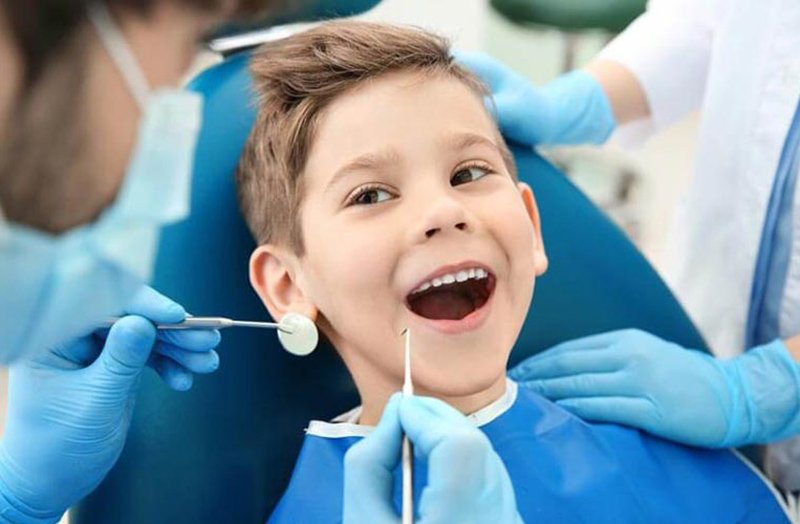clínica dental gratis para niños
