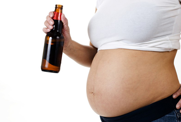 se puede tomar alcohol en el embarazo