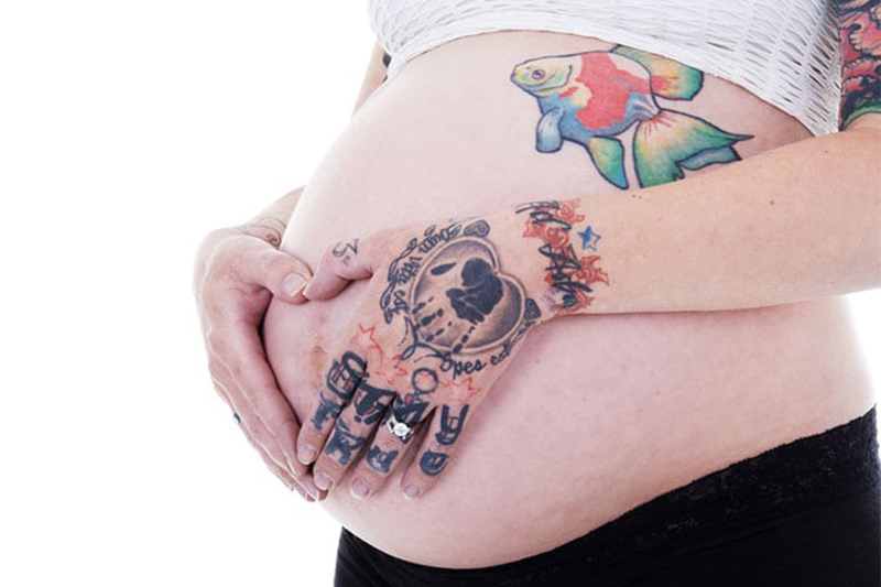 tatuajes en la barriga mujer