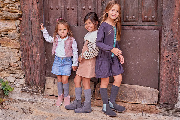 título Polvo Acuoso ⊛ Cómo Elegir la Talla de Zapatos para Niños ⇒ 【Guía】 ❤️