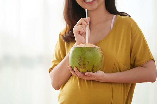 agua de coco natural embarazo