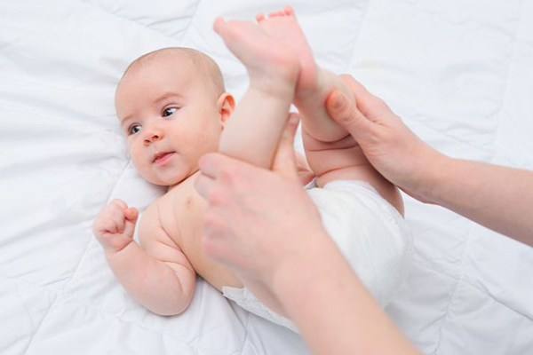 cólicos nocturnos bebés
