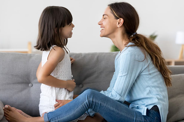 cómo hacer que un niño haga caso sin gritar