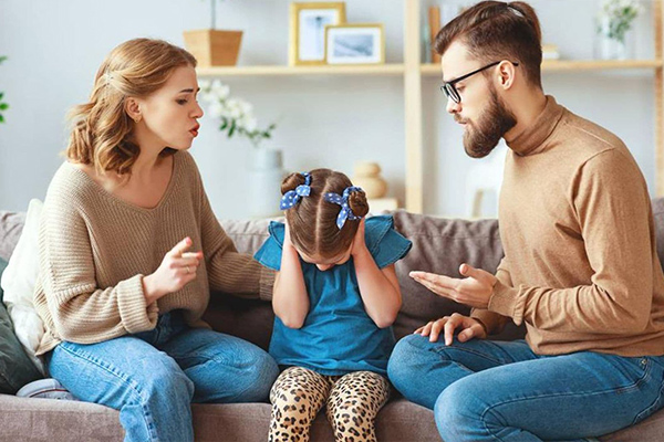 crianza autoritativa qué es